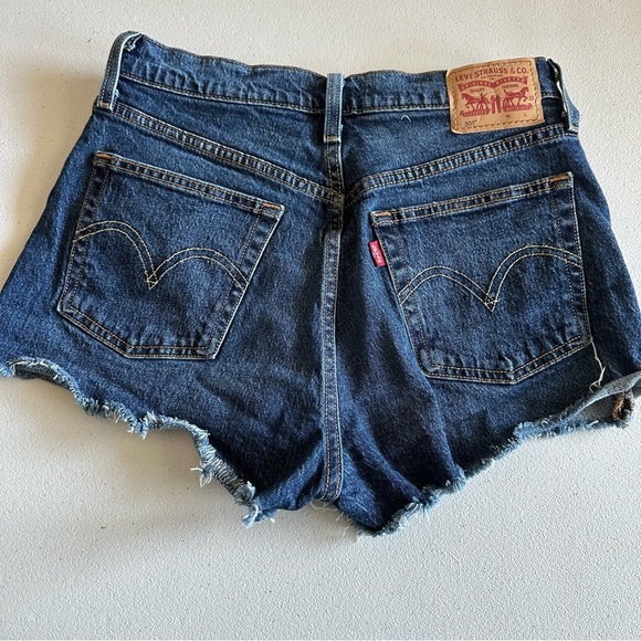 Levi’s women’s denim jean shorts - Picture 5 of 9